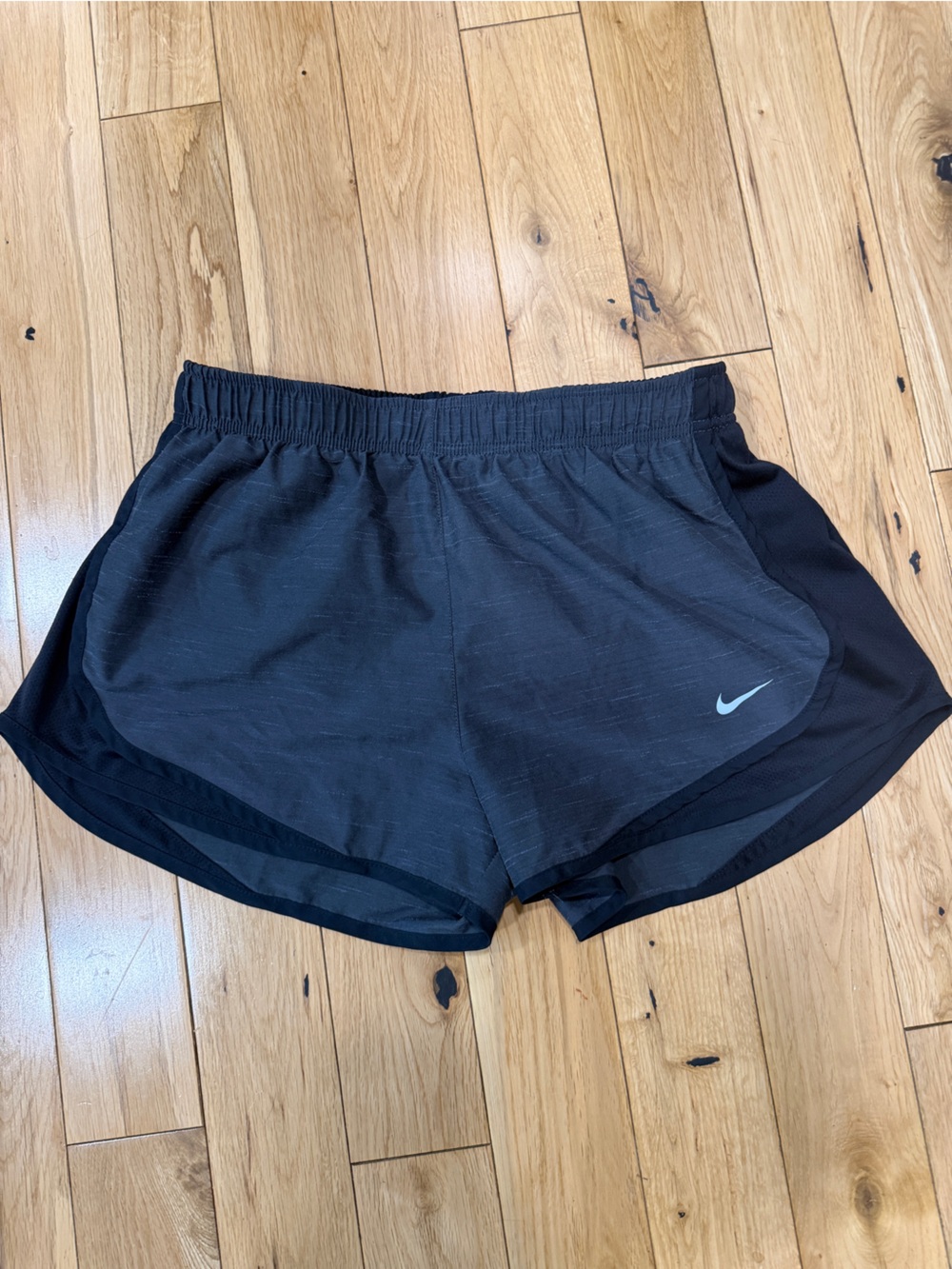 Women's Nike Tempo Dri-FIT Mid-Rise 3-in. Running Shorts